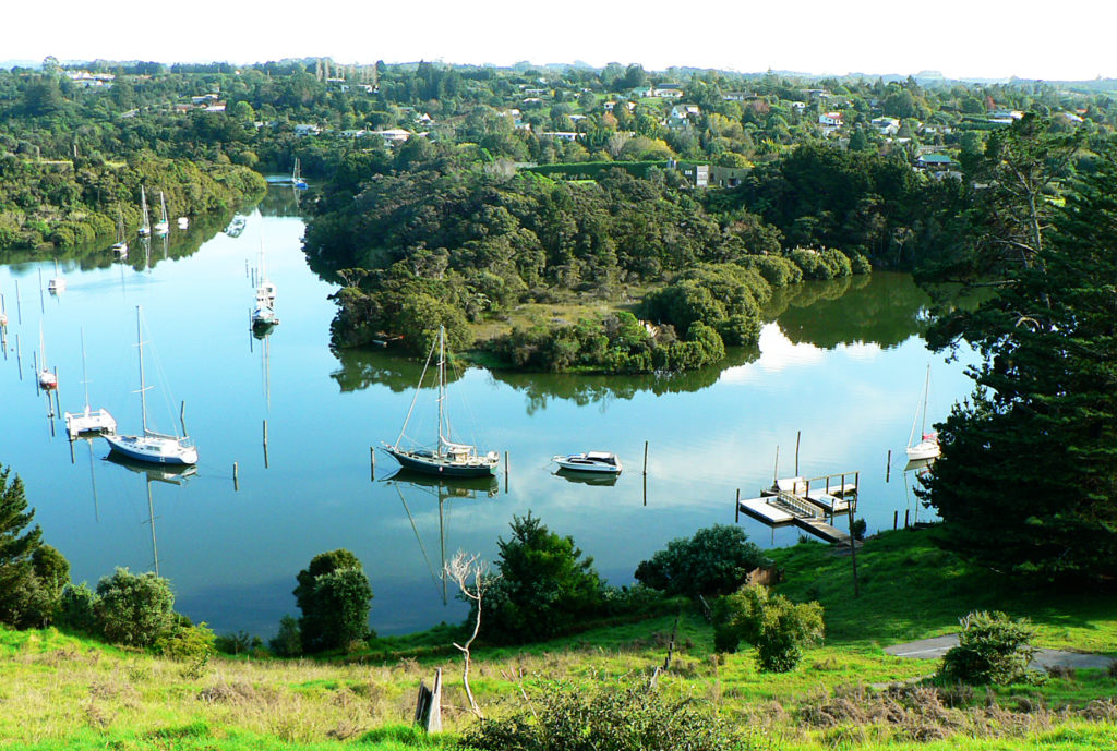 jetty on kerikeri river to launch kayaks